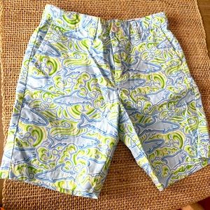 Vineyard Vines shark shorts size 7 boy